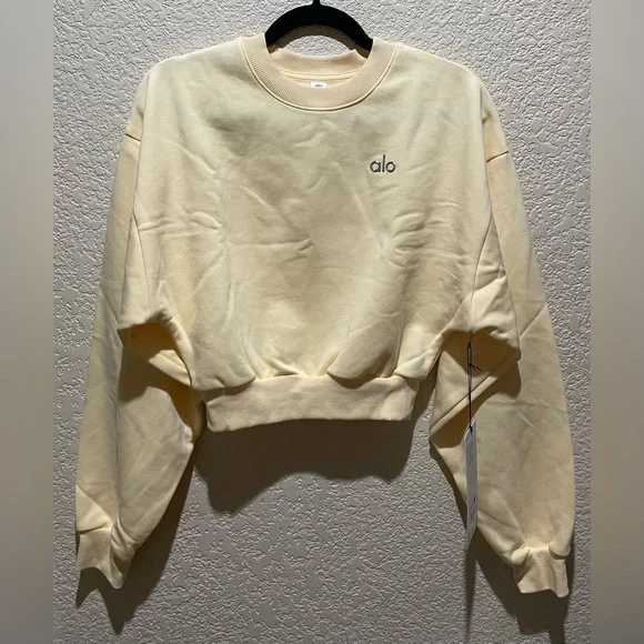 Alo NWT Cropped Accolade Crewneck Candlelight Yellow Size S